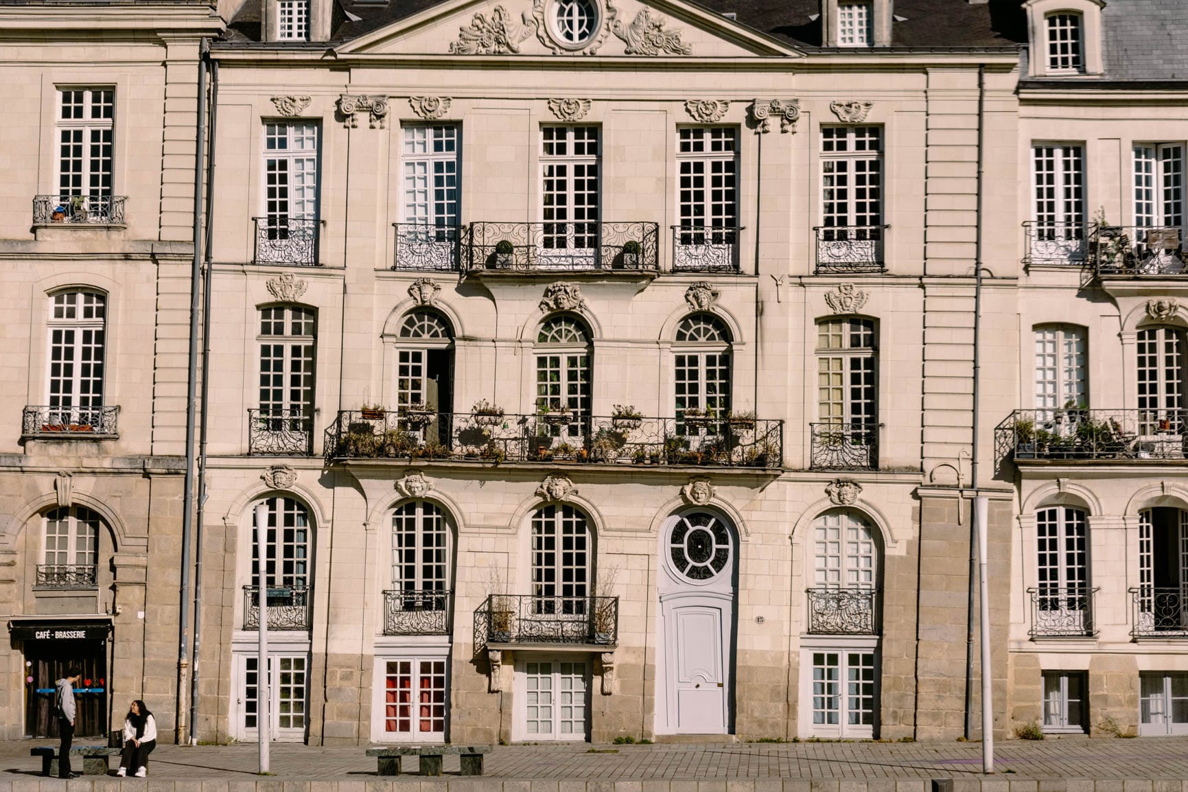 Nantes Travel Guide