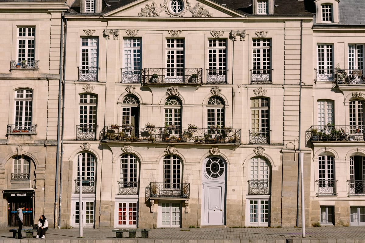 Nantes Travel Guide