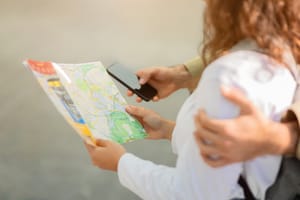 Frühbucher vs. Last-Minute: Warum spontane Reisen selten nachhaltig und günstig sind